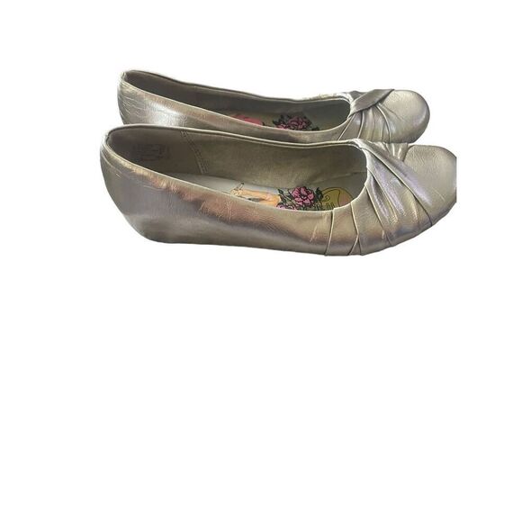 Disney Shoes - Disney Womens Silver Metallic Slip On Hana Montana Flats Ballet Shoes Size 9